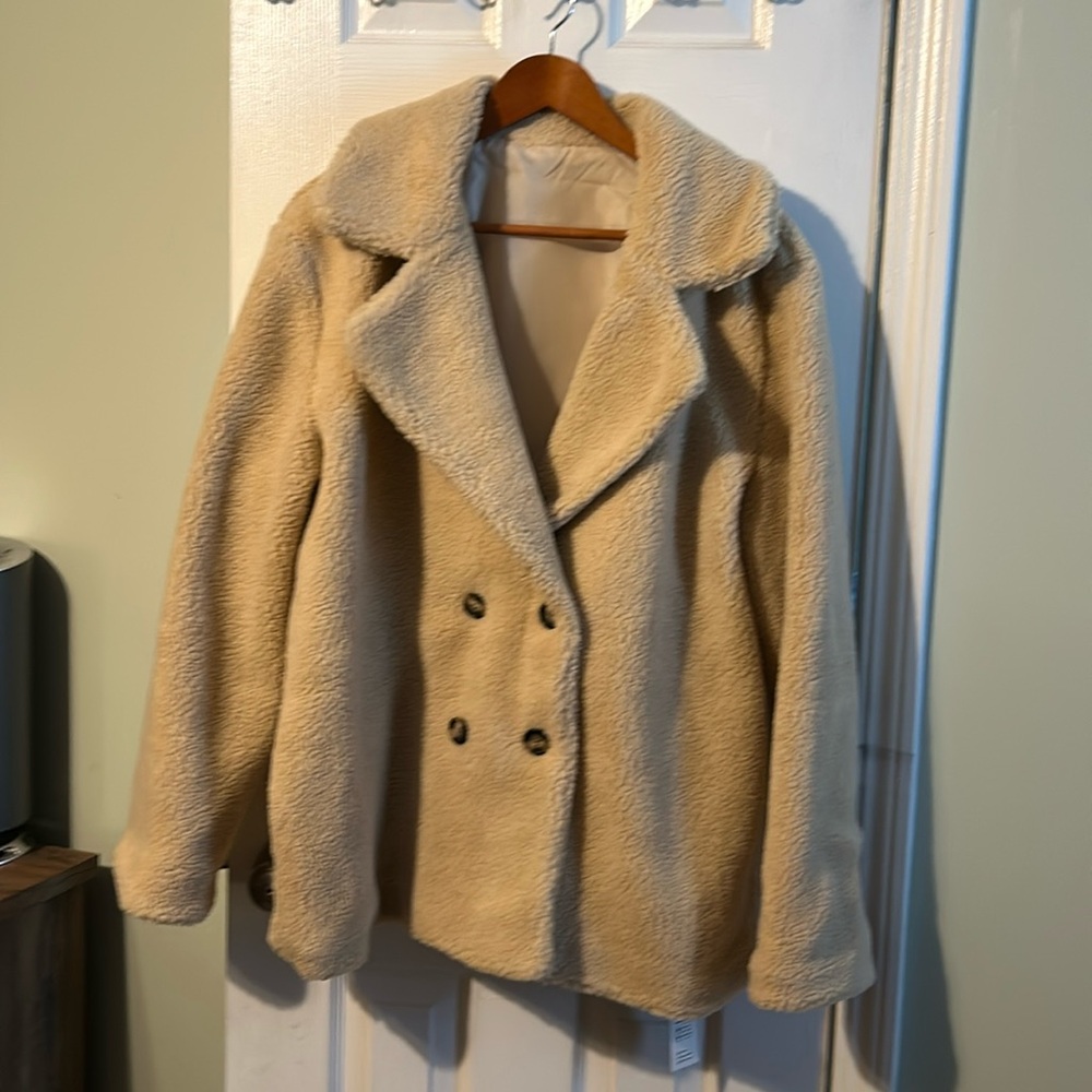 Cupshe x large coat. New with tags.